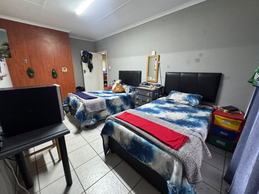 3 Bedroom Property for Sale in Songloed North West